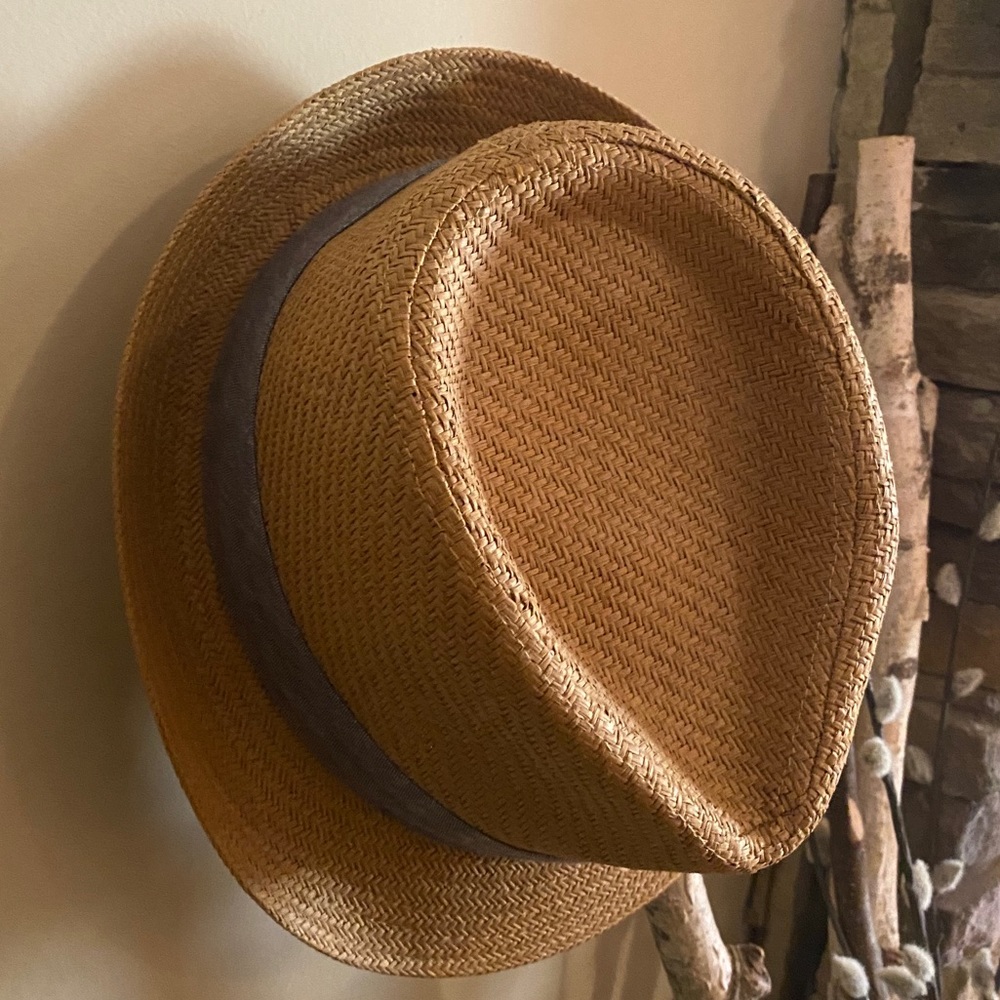 Paper hat - Picture 2 of 5
